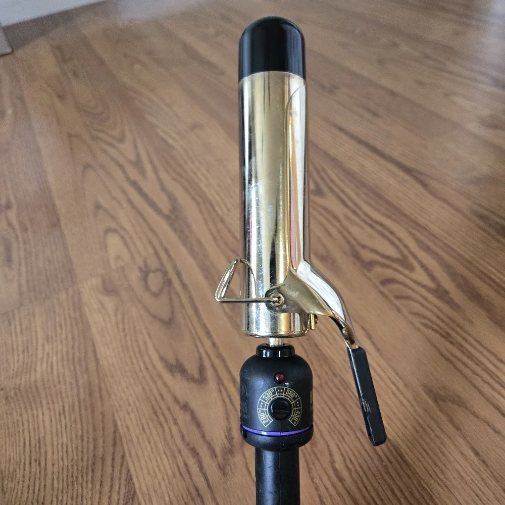 Hot Tools Signature Series Gold Curling Iron Wand 1.25